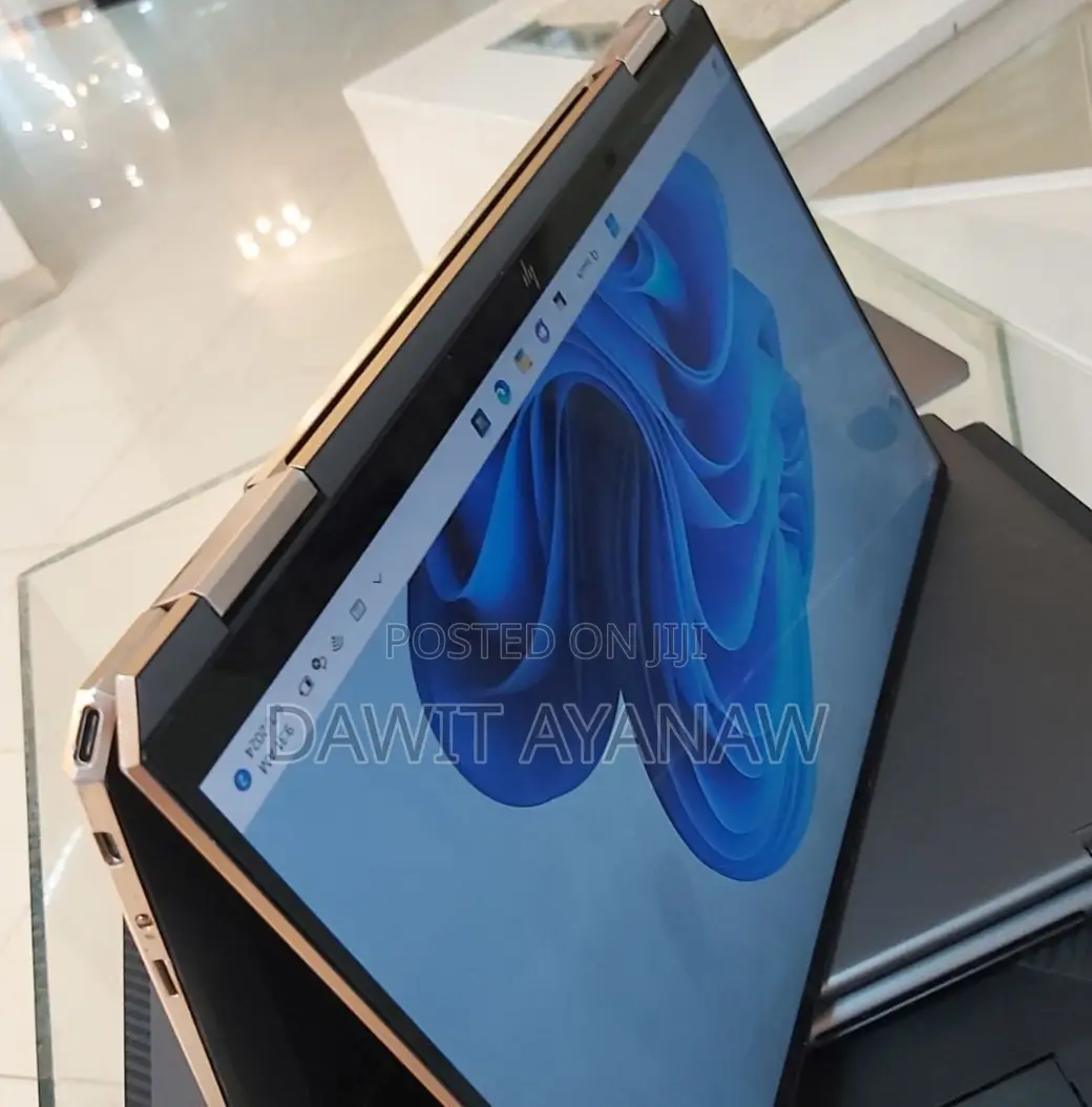 New Laptop HP Spectre 8GB Intel Core I5 SSD 512GB