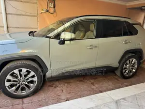 Toyota RAV4 TRD Off Road AWD 2020 Green