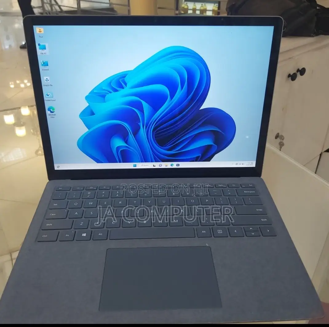 New Laptop Microsoft Surface Laptop 4 8GB Intel Core I5 SSD 512GB