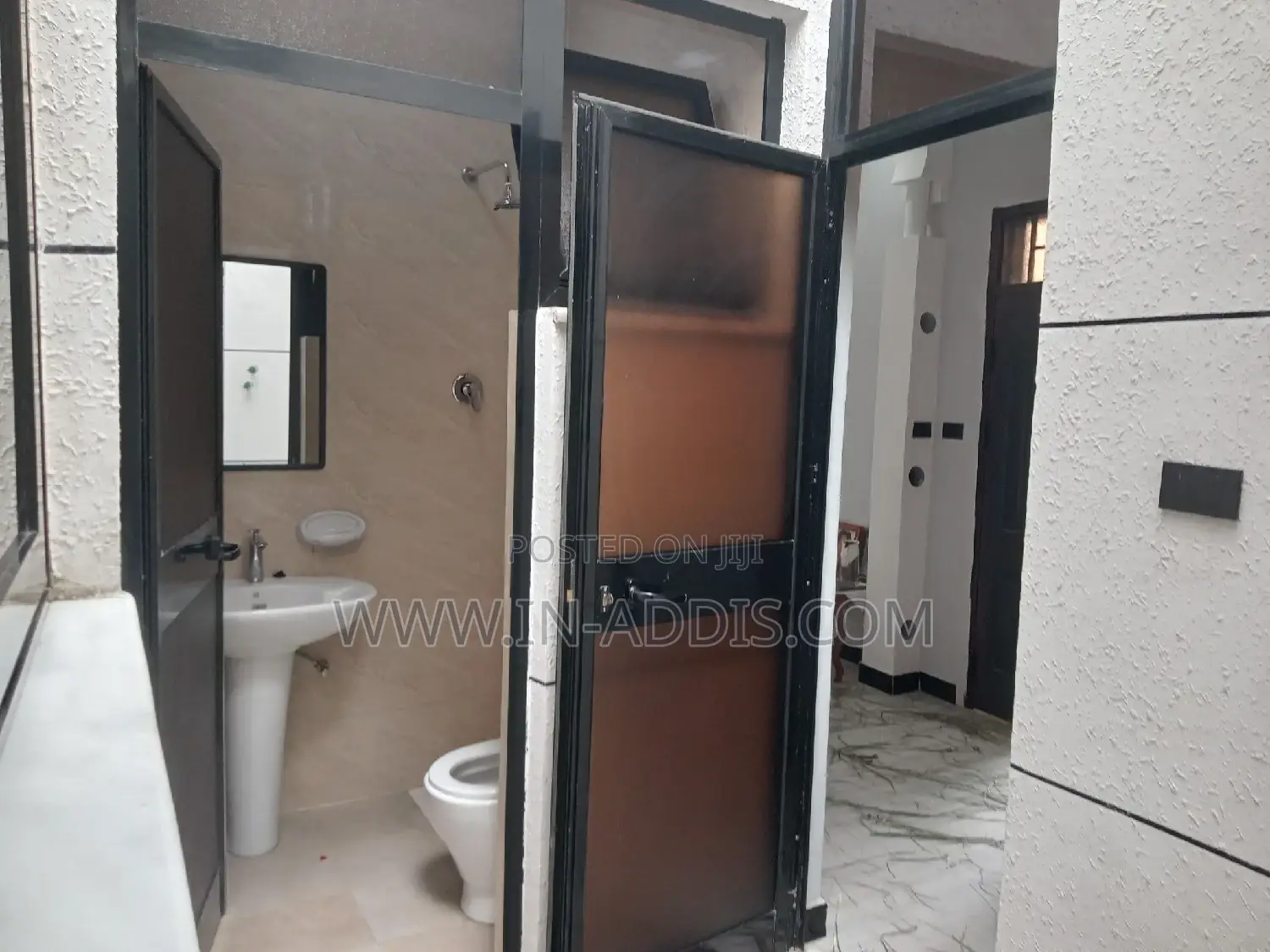 3bdrm Villa in Private, Akaky Kaliti for sale