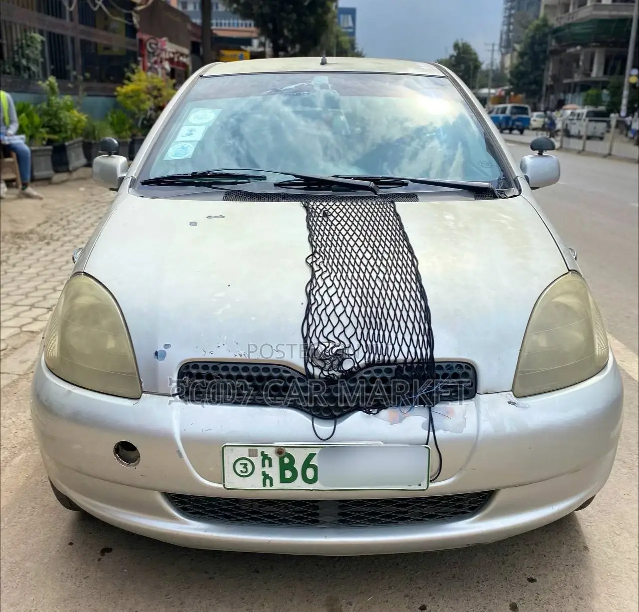 Toyota Vitz 2001 Silver