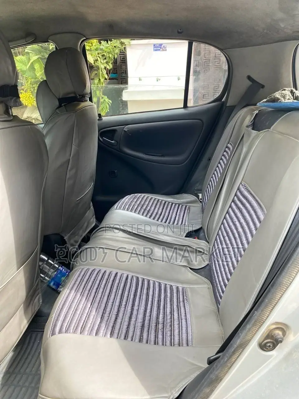 Toyota Vitz 2001 Silver