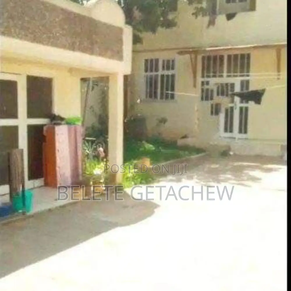 6bdrm House in Meskel Flower G+1, Kirkos for sale