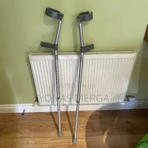 Photo - Pair of Adjustable Elbow Crutches王crunch亞cranch豆ክራንች不crunch