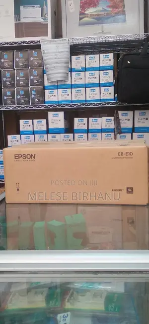 Photo - New Packed EB-E10 LCD Projector