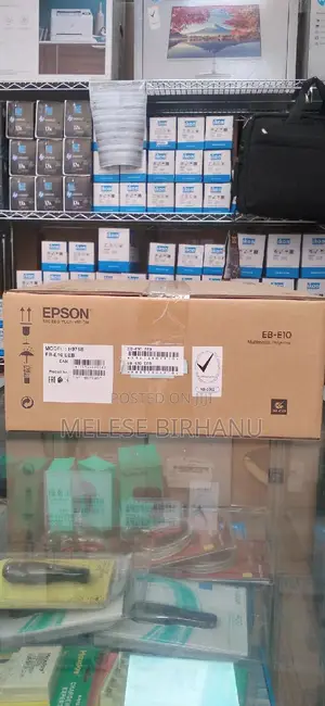 New Packed EB-E10 LCD Projector