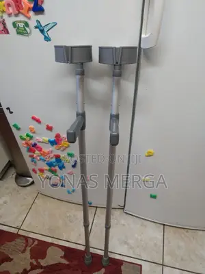 Elbow Crutch ክራንች With Ergonomic 2piece Sliver Handle -1pair