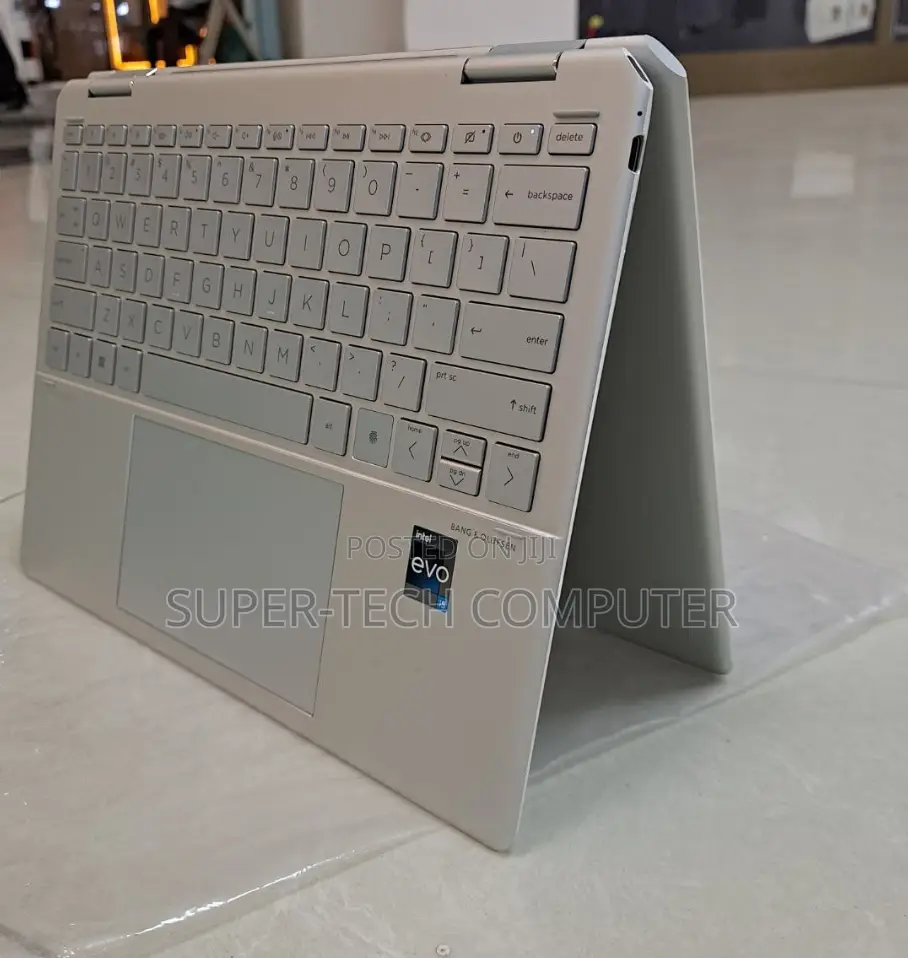 New Laptop HP Spectre X360 15 8GB Intel Core I5 SSD 512GB