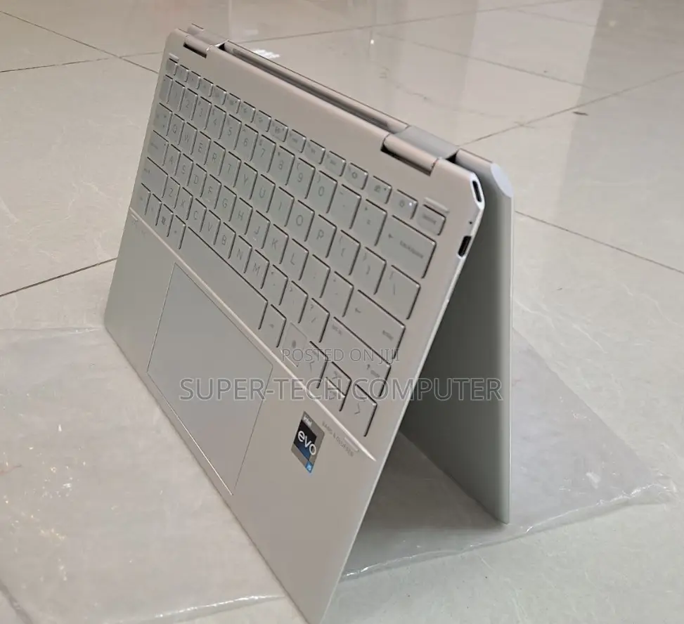 New Laptop HP Spectre X360 15 8GB Intel Core I5 SSD 512GB