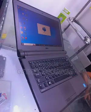 Photo - New Laptop Dell Latitude 3320 4GB Intel Pentium SSD 500GB