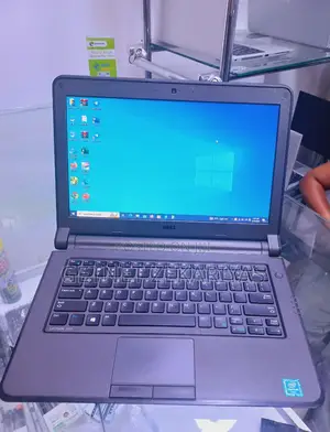 New Laptop Dell Latitude 3320 4GB Intel Pentium SSD 500GB