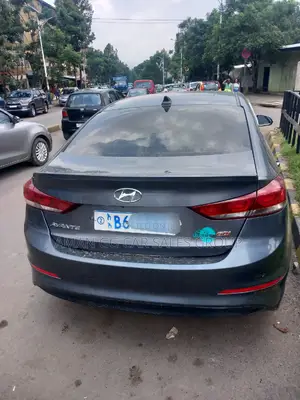 Hyundai Avante 2016 Gray