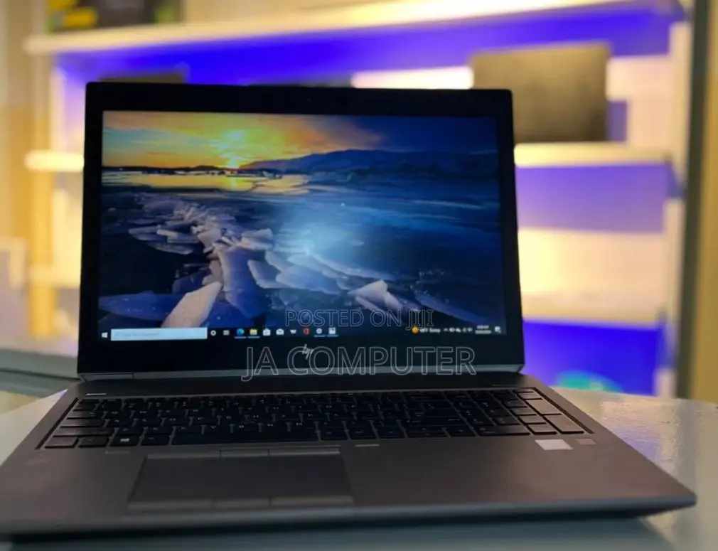 New Laptop HP ZBook Studio 32GB Intel Core I7 SSD 512GB