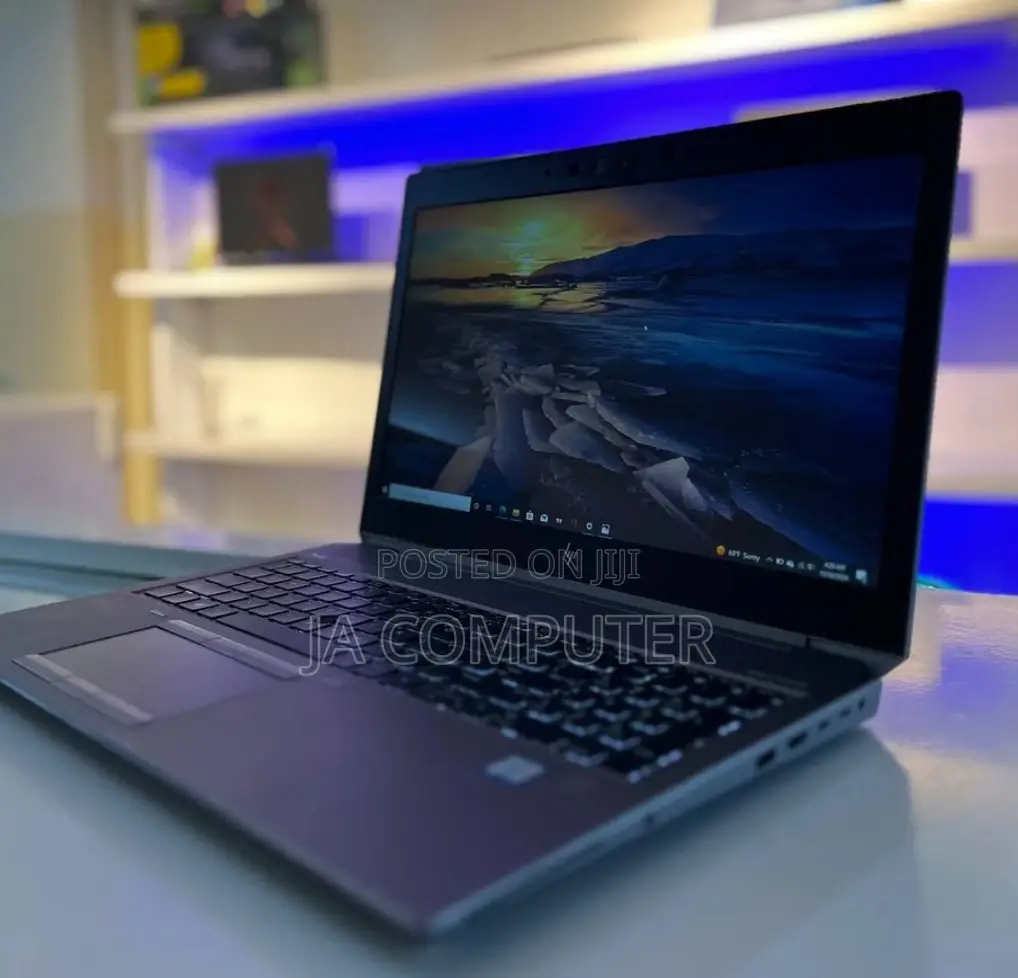 New Laptop HP ZBook Studio 32GB Intel Core I7 SSD 512GB