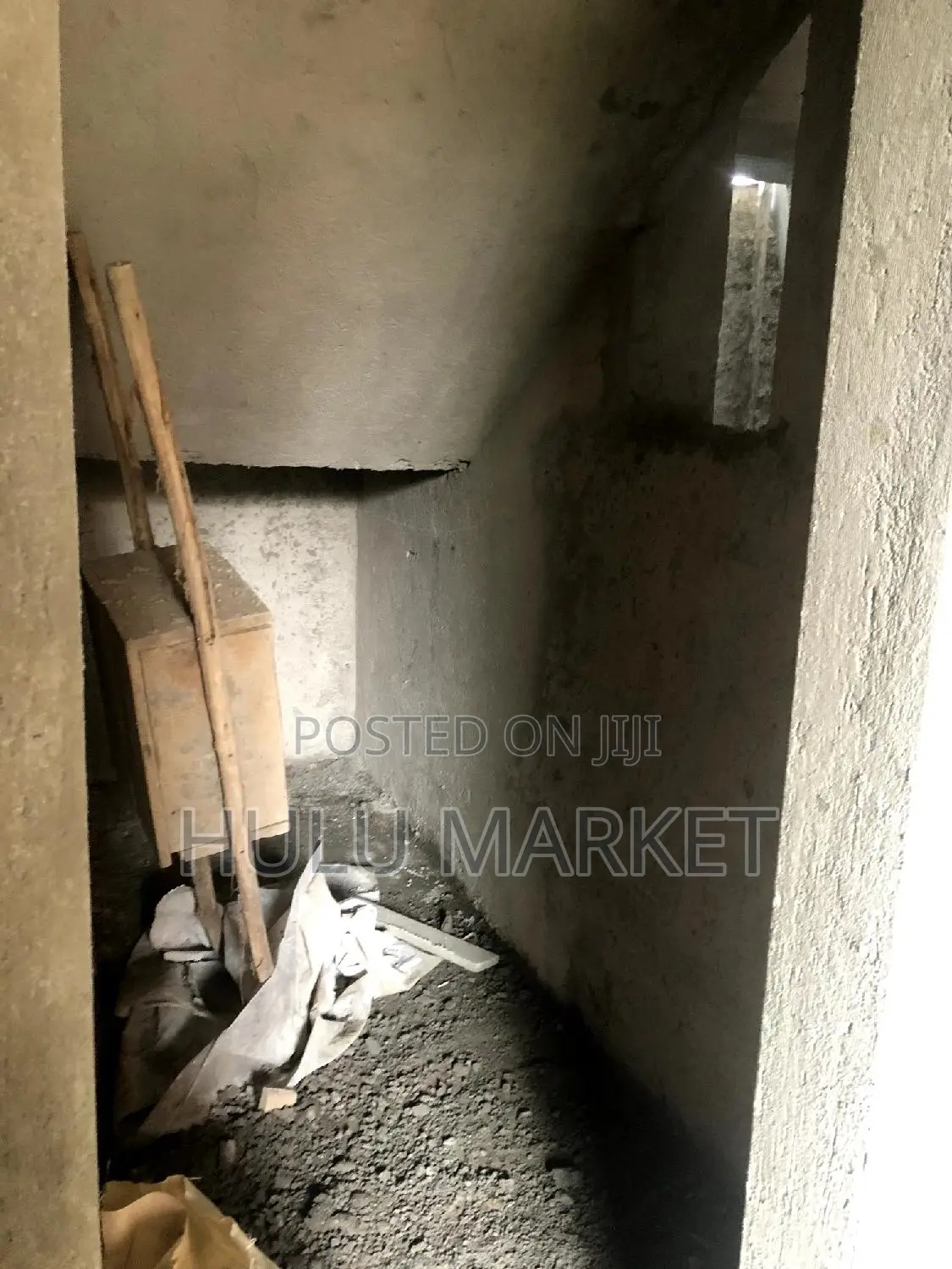 6bdrm House In Ayat For Sale