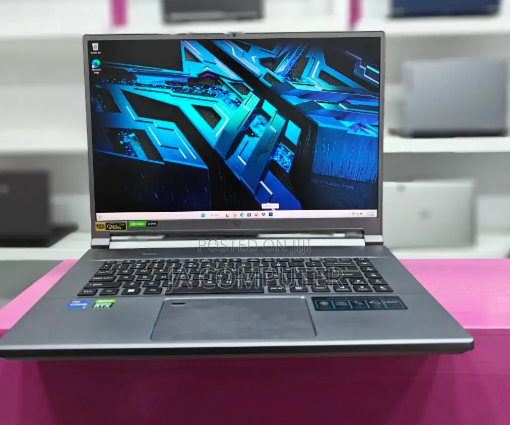 New Laptop Acer Predator Triton 300 2GB Intel Core I7 SSD 2T