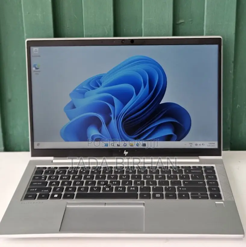 New Laptop HP EliteBook 840 8GB Intel Core I9 SSD 512GB