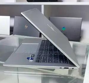 New Laptop HP EliteBook 840 G9 16GB Intel Core I5 SSD 512GB