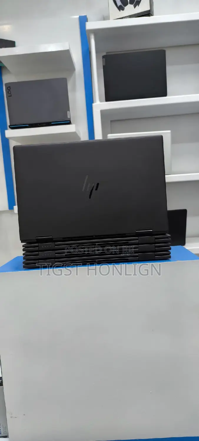 New Laptop HP Envy X360 8GB AMD Ryzen 5 SSD 256GB
