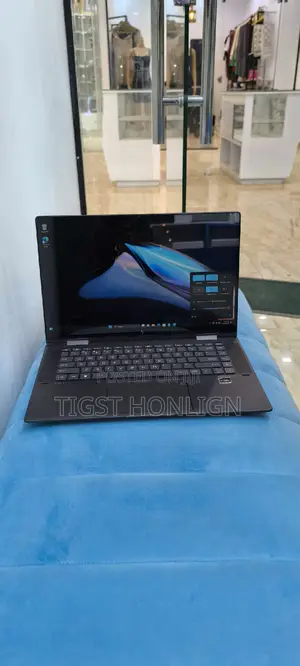 New Laptop HP Envy X360 8GB AMD Ryzen 5 SSD 256GB