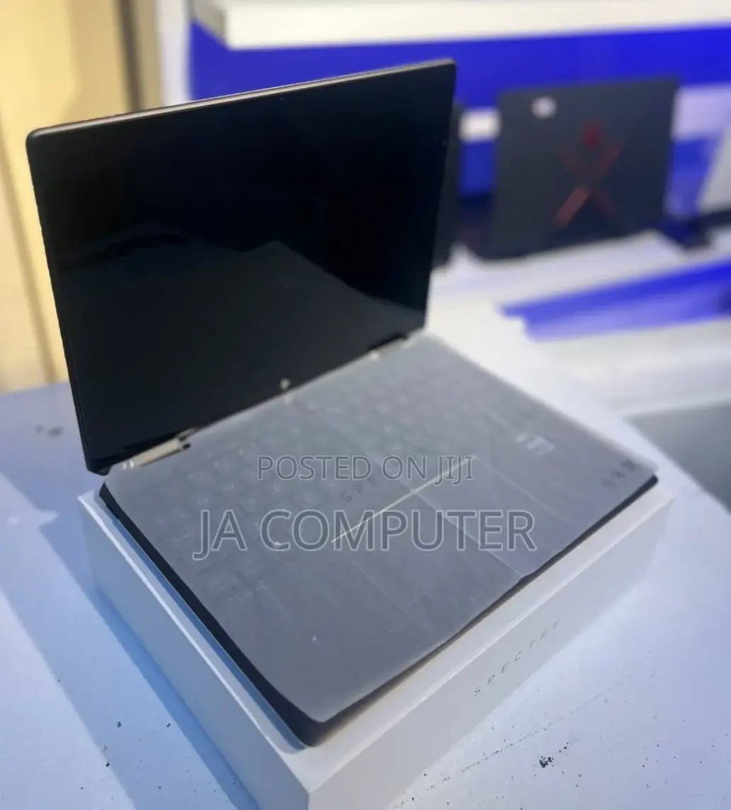 New Laptop HP Spectre 16GB Intel Core I7 SSD 1T