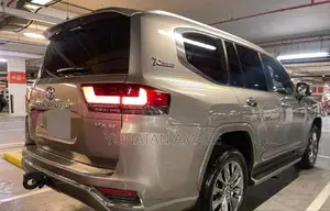 Toyota Land Cruiser 2023 Gold