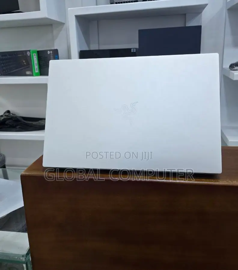 New Laptop Razer Blade 16GB Intel Core I7 SSD 1T