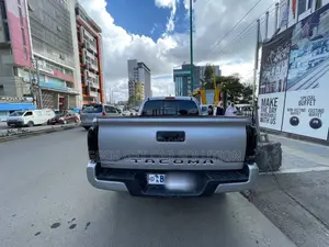 Toyota Tacoma 2017 Silver