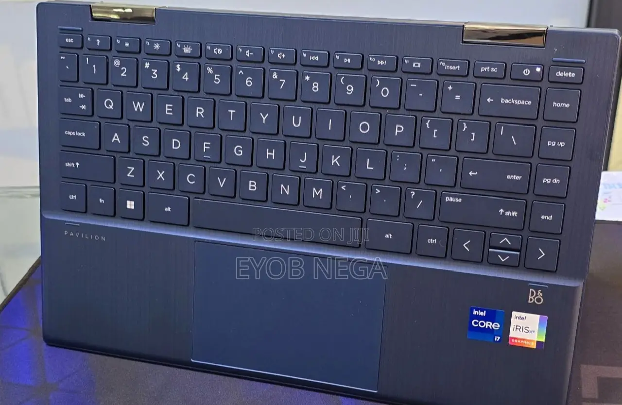 New Laptop HP Pavilion X360 8GB Intel Core I7 SSD 512GB