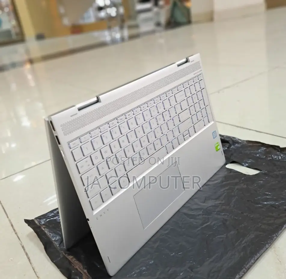 New Laptop HP Envy X360 8GB Intel Core I7 SSD 512GB