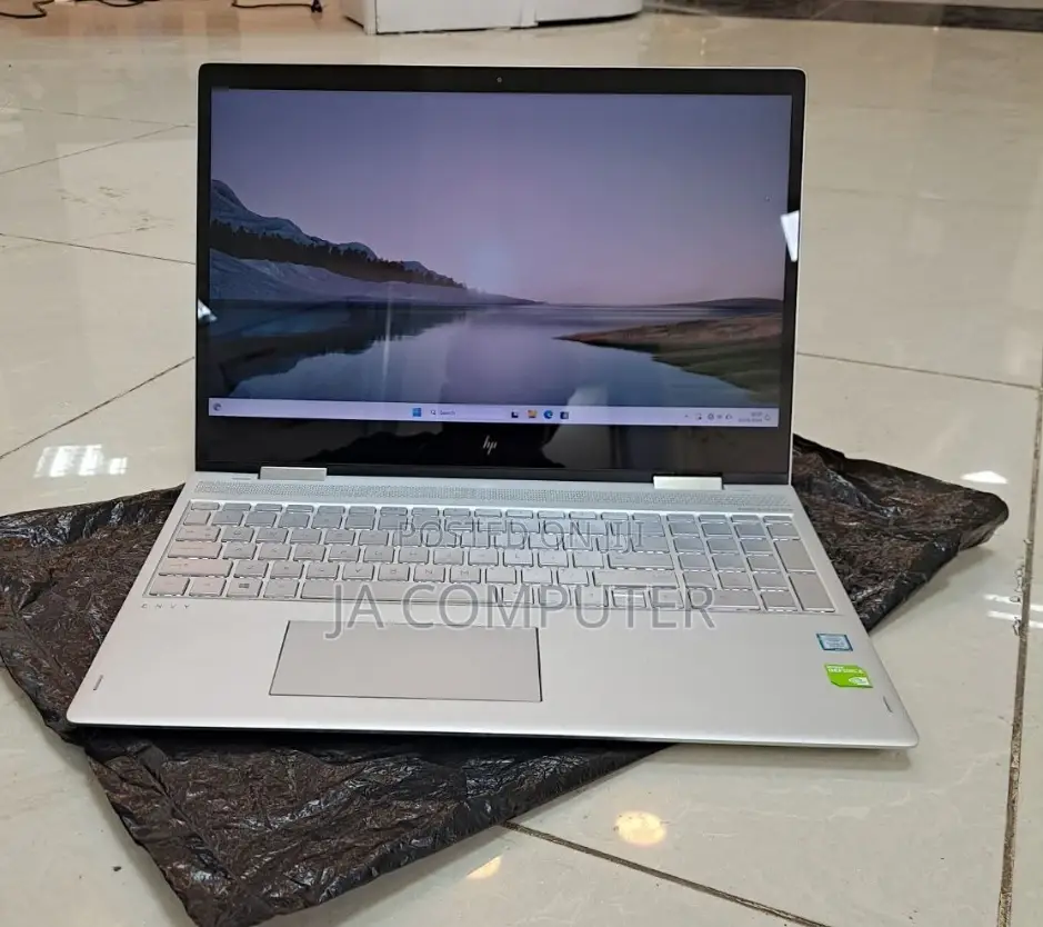 New Laptop HP Envy X360 8GB Intel Core I7 SSD 512GB