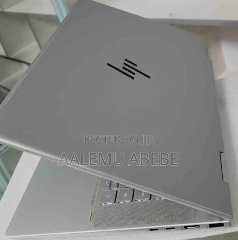 New Laptop HP Envy X360 8GB Intel Core I5 SSD 512GB