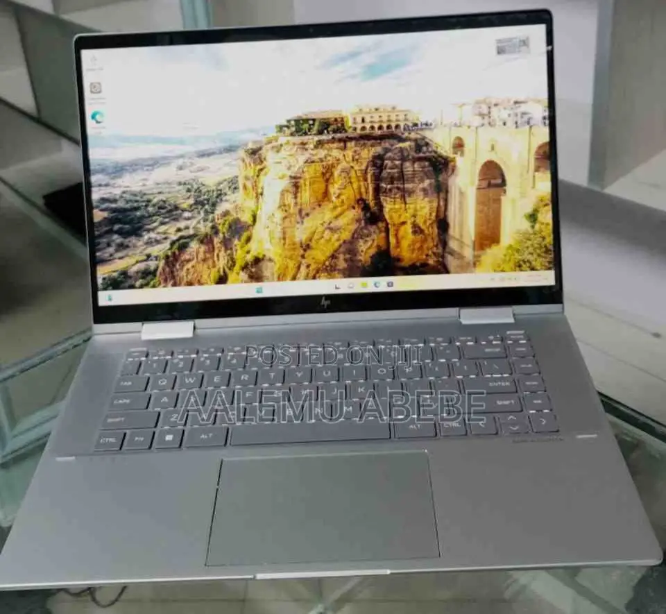 New Laptop HP Envy X360 8GB Intel Core I5 SSD 512GB