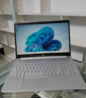 New Laptop HP Stream Notebook 8GB AMD Ryzen 3 SSD 256GB