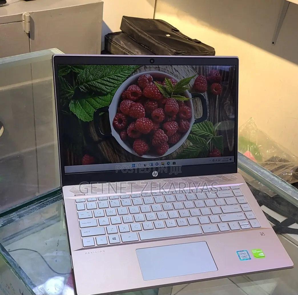 New Laptop HP Pavilion 15 8GB Intel Core I7 HDD+SSD 256GB