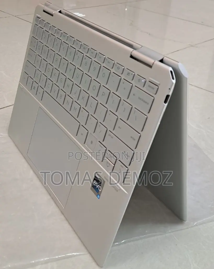 New Laptop HP Spectre X360 8GB Intel Core I5 SSD 512GB