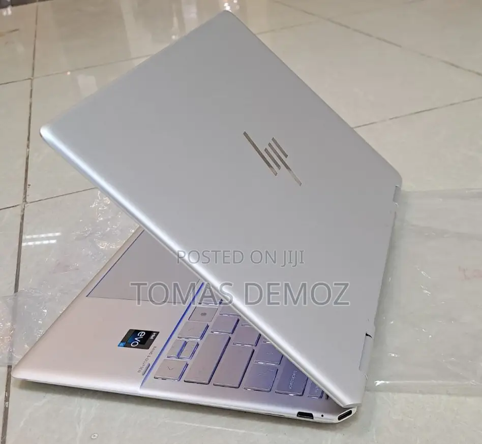 New Laptop HP Spectre X360 8GB Intel Core I5 SSD 512GB