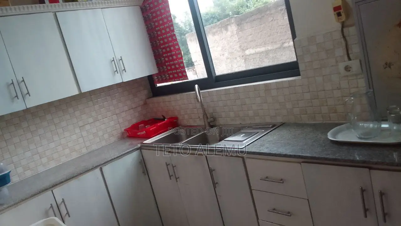 7bdrm House in የሚሸጥ ቤት ሰሚት ፍየል ቤት, Bole for sale