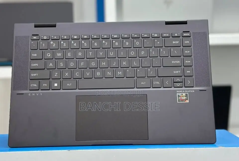 New Laptop HP Envy X360 16GB AMD Ryzen 5 SSD 512GB