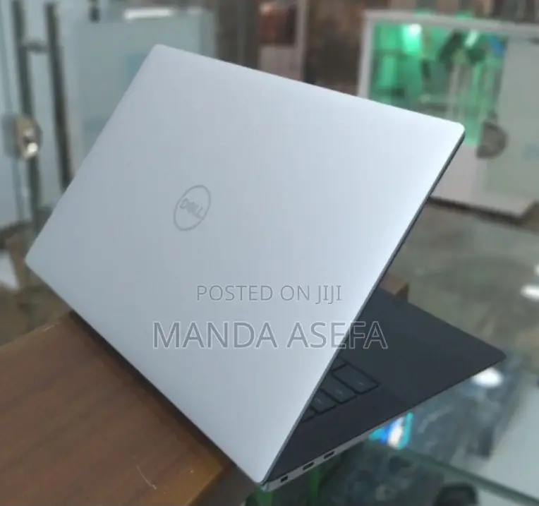 New Laptop Dell XPS 15 32GB Intel Core I7 SSD 512GB