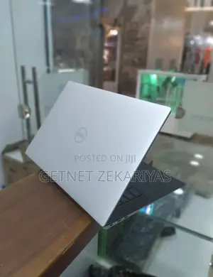 New Laptop Dell XPS 15 32GB Intel Core I7 SSD 1T