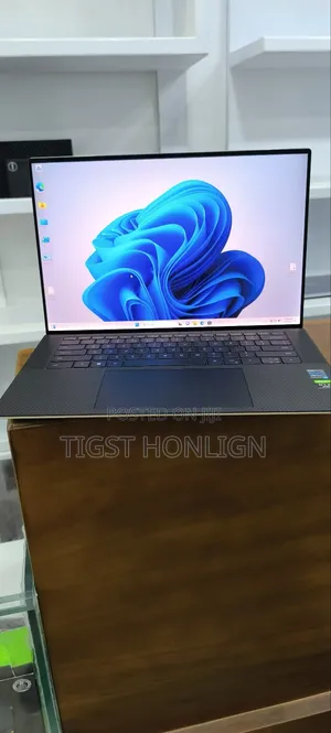 New Laptop Dell XPS 15 32GB Intel Core I7 SSD 1T