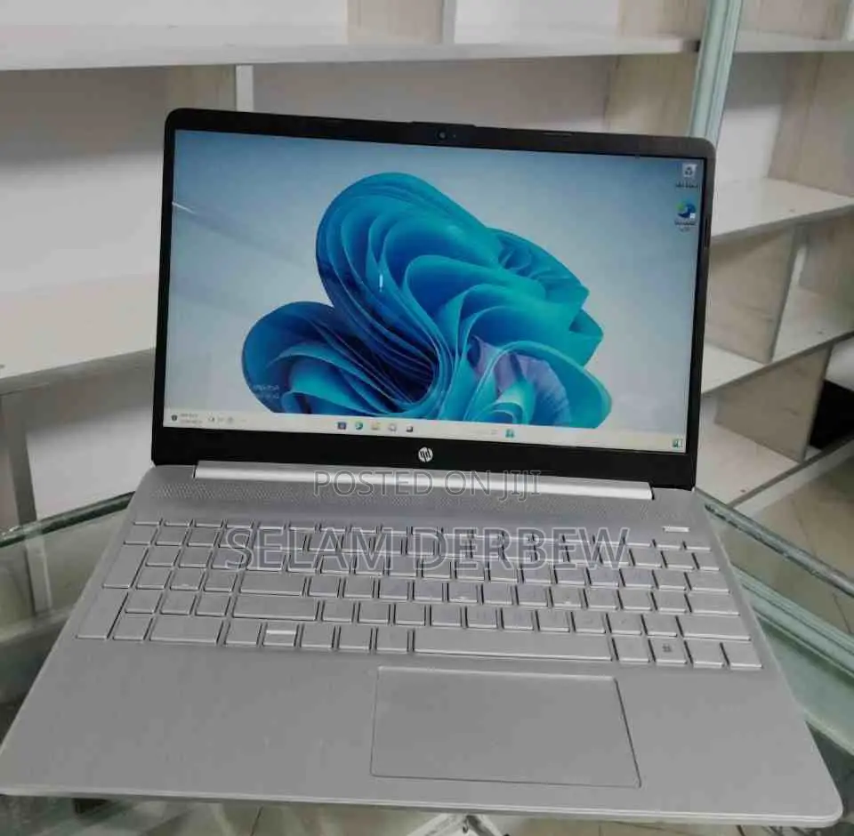 New Laptop HP Stream Notebook 8GB AMD Ryzen 3 SSD 256GB
