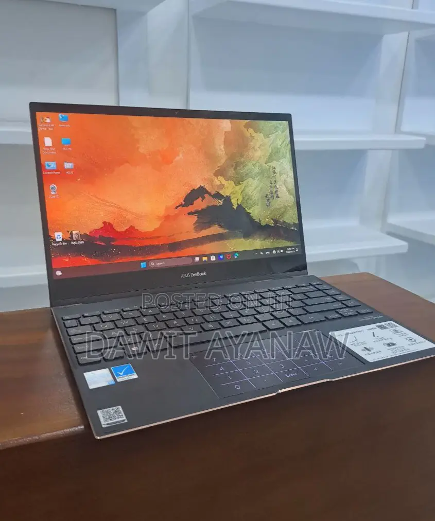 New Laptop Asus ZenBook UX303LA 16GB Intel Core I7 SSD 1T