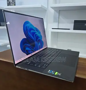 New Laptop Dell XPS 15 32GB Intel Core I7 SSD 1T