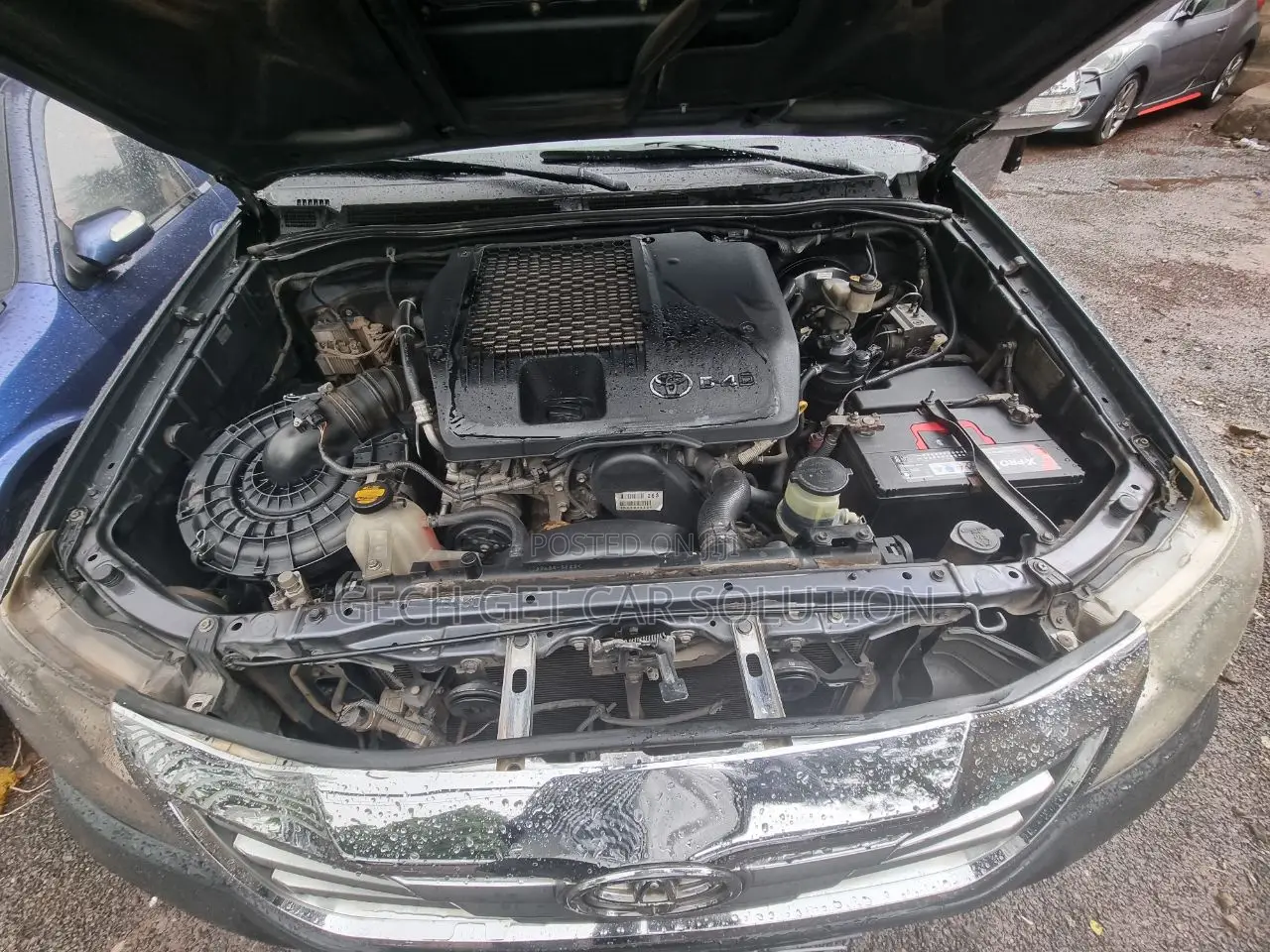 Toyota Hilux 2013 Gray