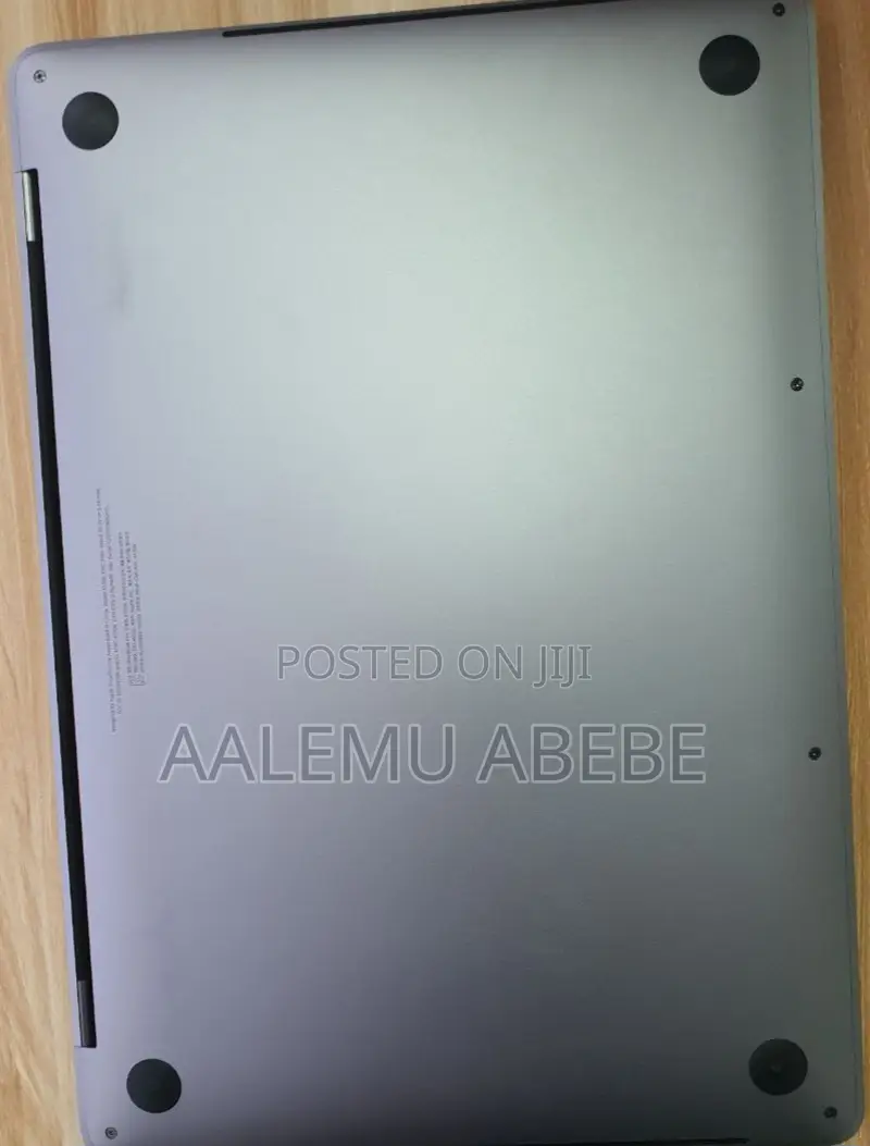 New Laptop Apple MacBook Pro 2017 16GB Intel Core I5 SSD 256GB