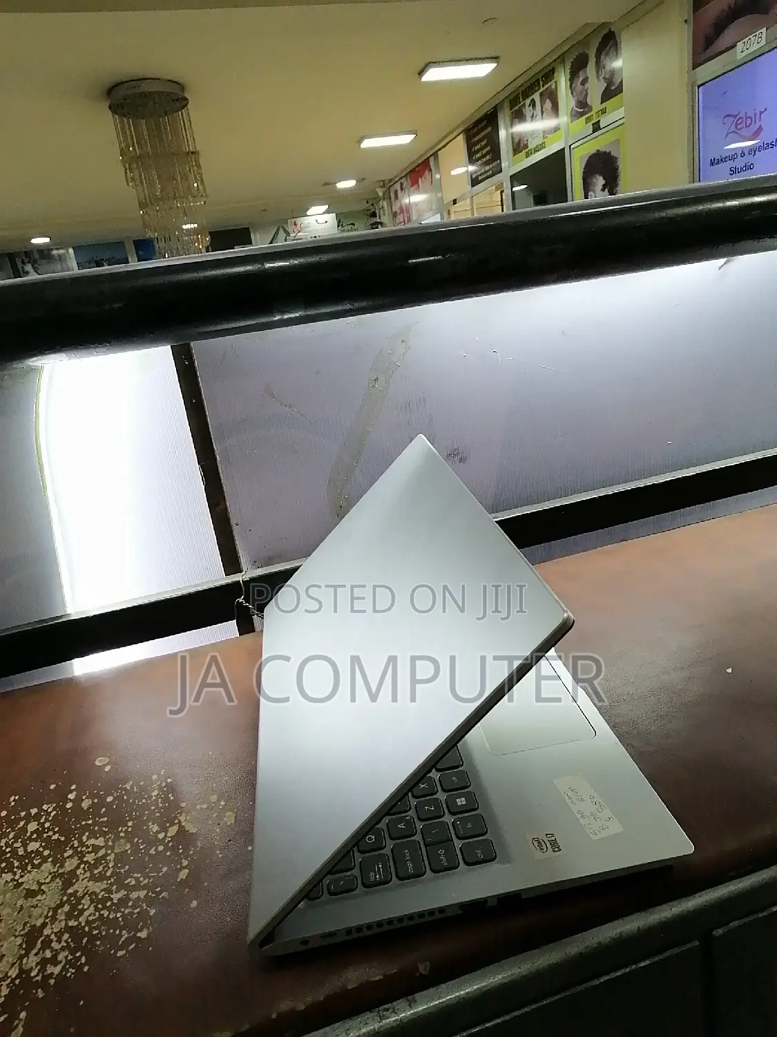 New Laptop Asus VivoBook 15 X505BA 8GB Intel Core I7 SSD 512GB