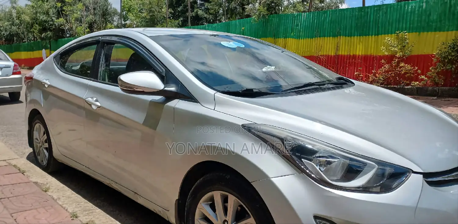 Hyundai Elantra 2013 Silver