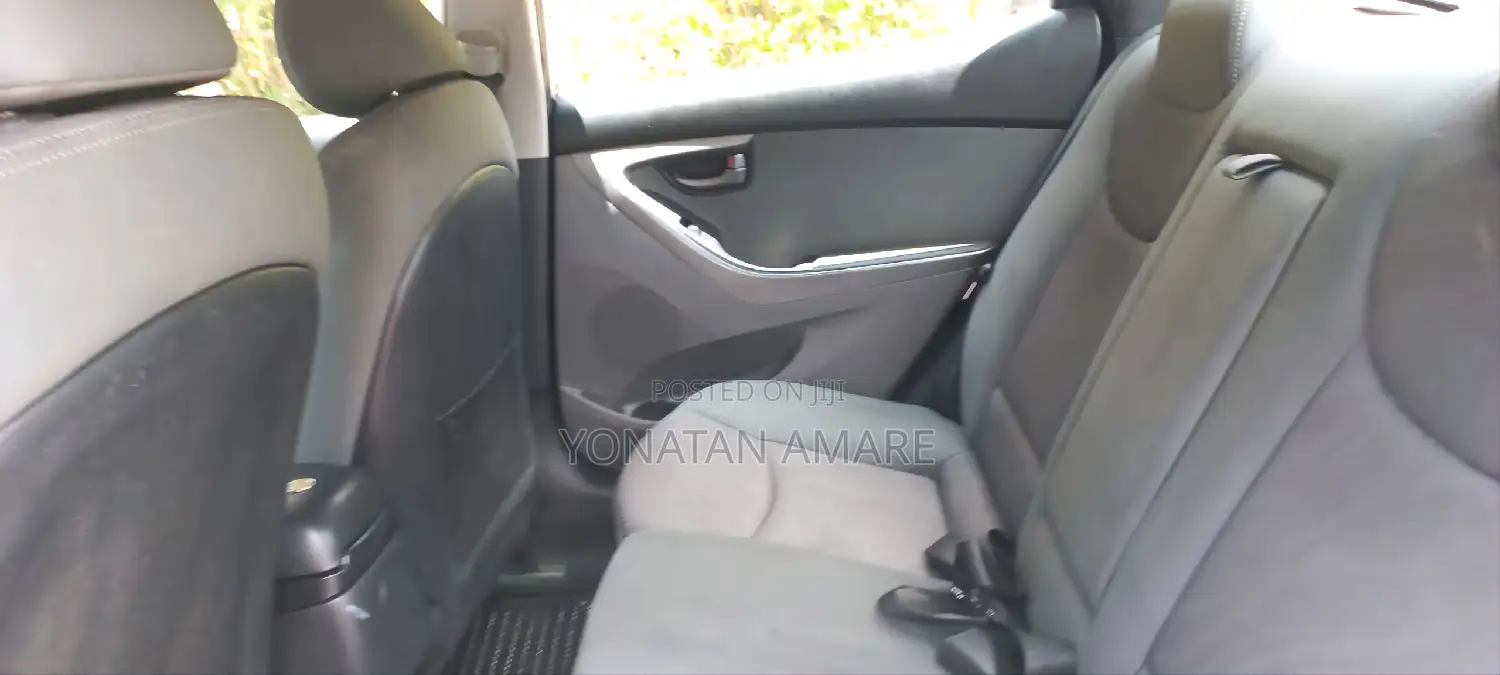 Hyundai Elantra 2013 Silver